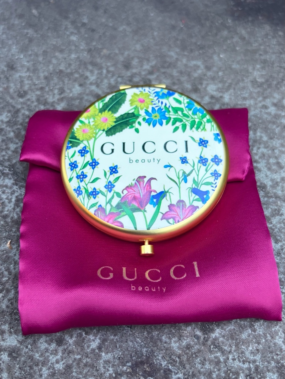 Gucci Beauty Floral Double Compact Mirror with Pink Satin Pouch
